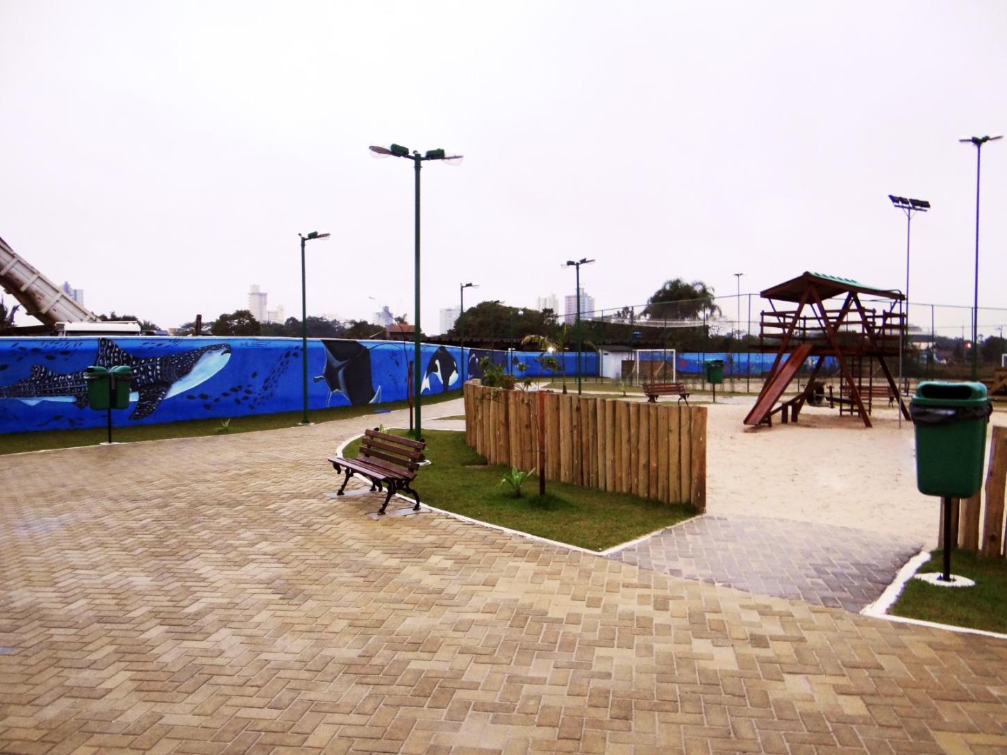 Balneário Piçarras inicia revitalização de praças públicas