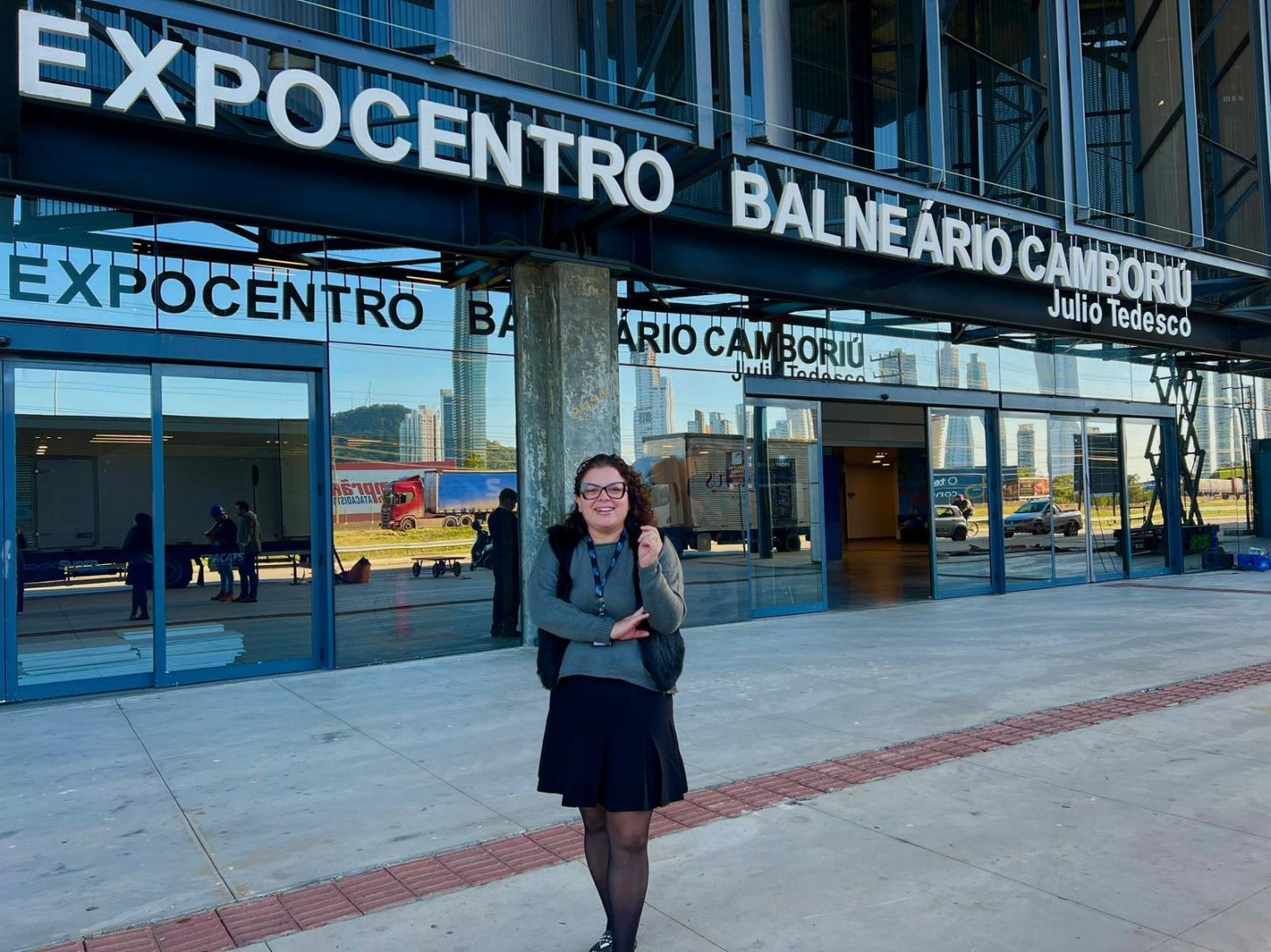 Claudia Regina assume a gerência comercial do Expocentro Balneário Camboriú Júlio Tedesco 