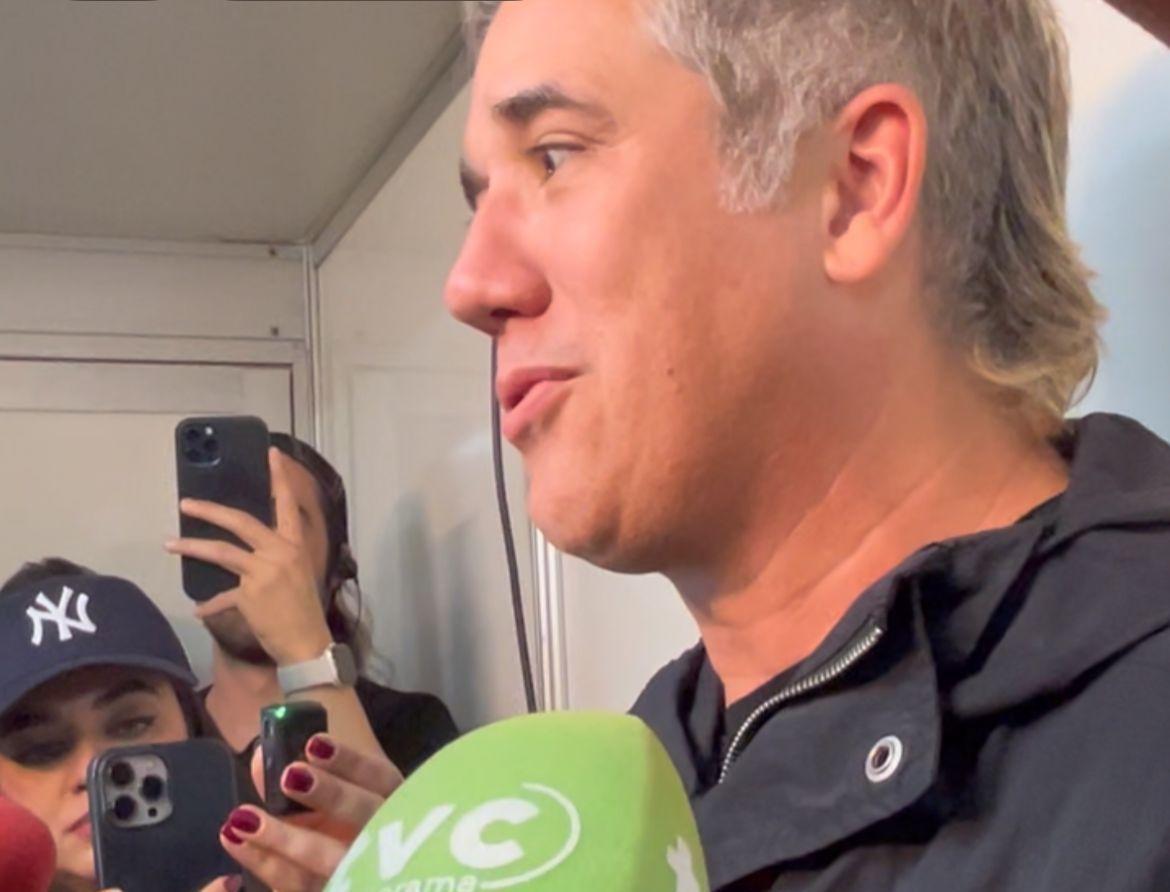 EXCLUSIVO: Rogério Flausino, da Banda Jota Quest falou da emoção de ver a Praia Central lotada de fãs