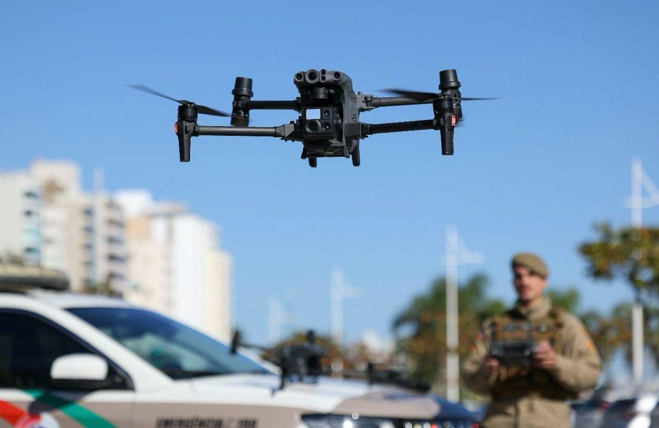 Foragido é localizado por drone com reconhecimento facial durante aniversário de BC