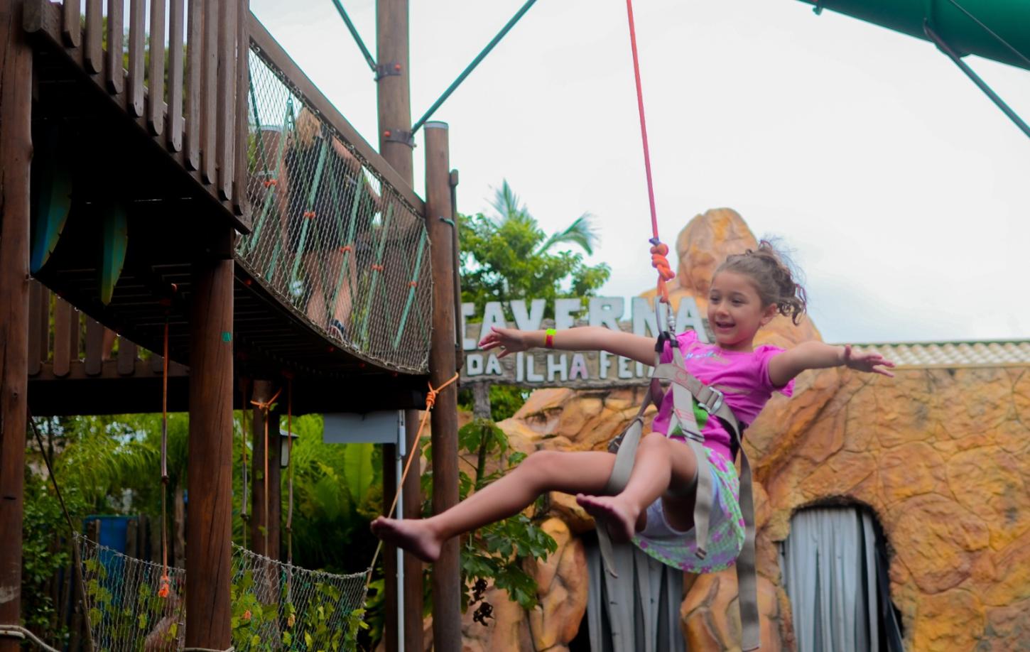 Longe dos holofotes, Parque Terra Atlântica atrai visitantes e se consolida em Penha (SC)