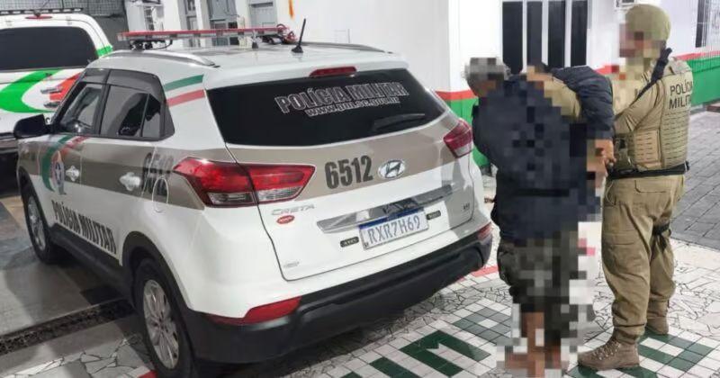 Autor de feminicídio é preso ao voltar à casa da vítima em Gaspar