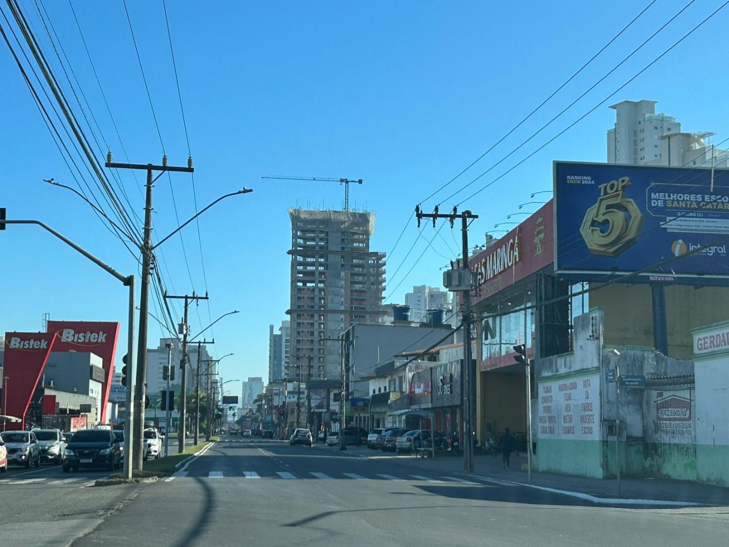 Fim de semana será de tempo firme e temperaturas amenas em Itajaí e região