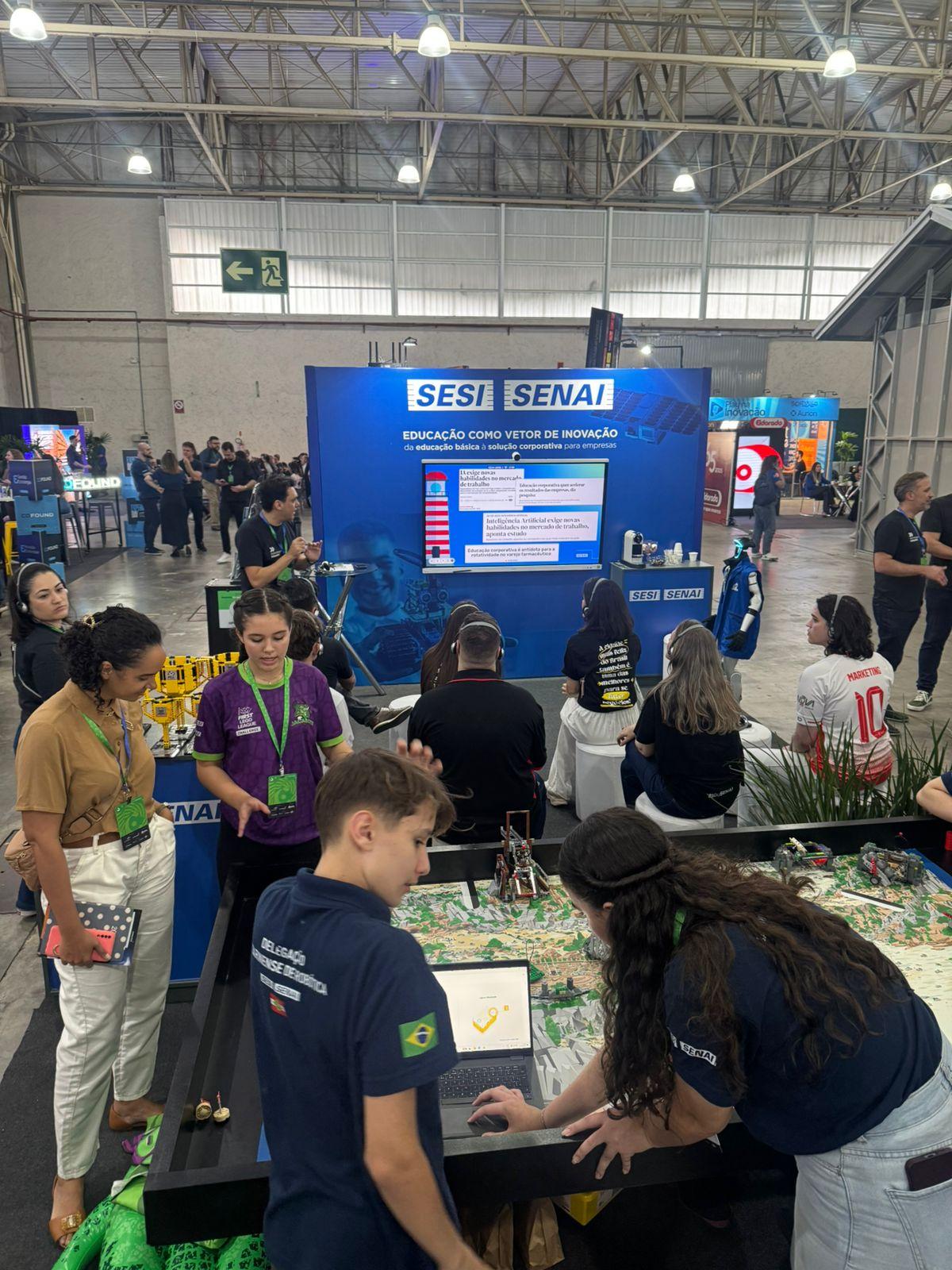 FIESC apresentou Iniciativas de Educação e Inovação na 12ª ExpoInovação