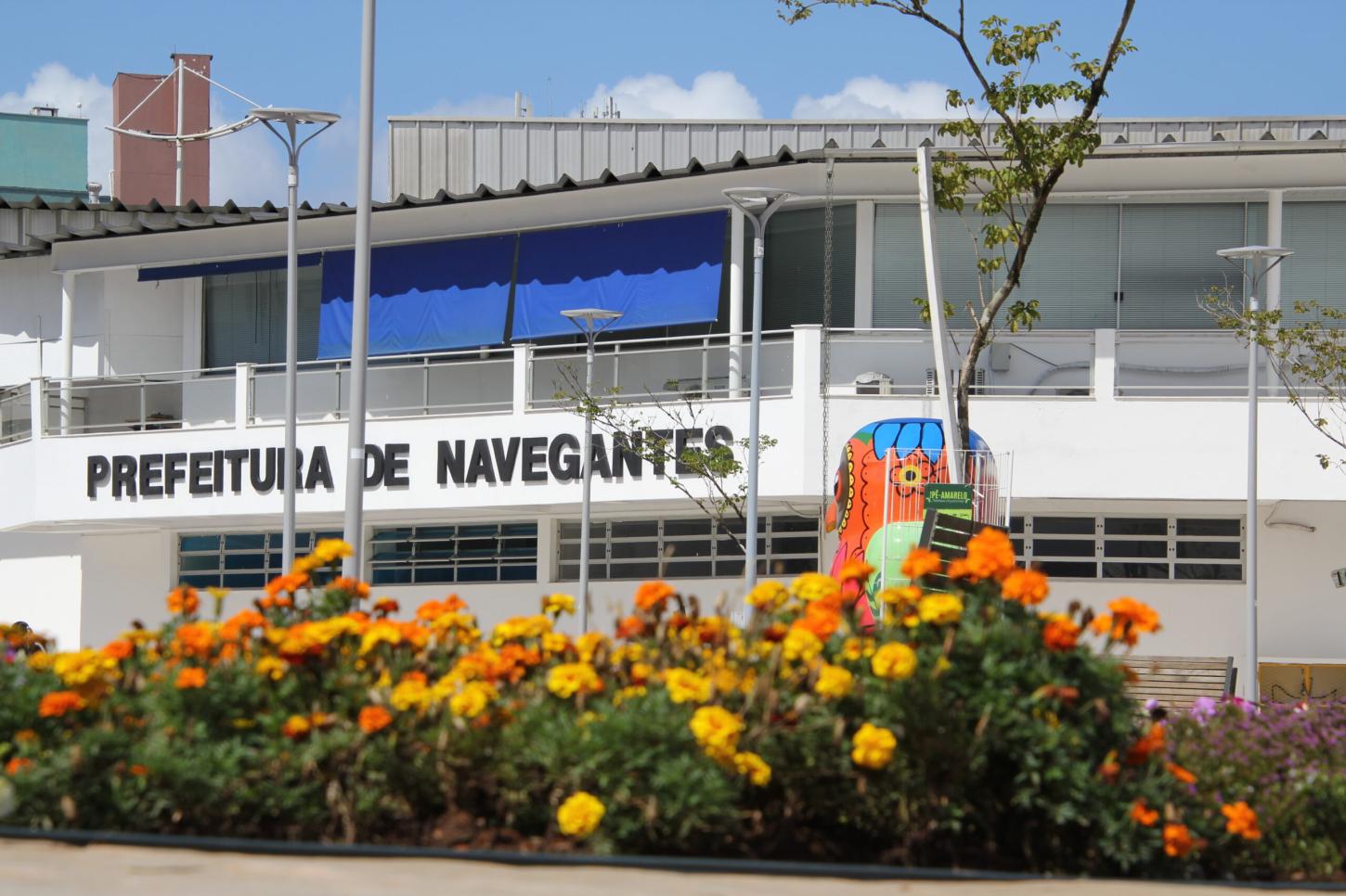 Navegantes supera Itajaí e conquista 3º lugar no ranking da AMFRI graças à gestão contábil eficiente