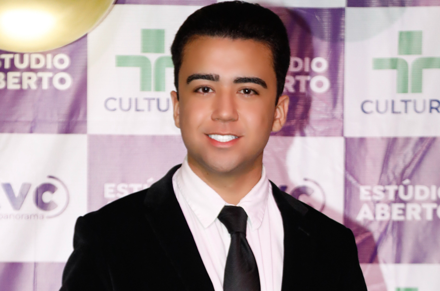 Julio Valério no aniversário de 22 anos da TVC Panorama TV Cultura