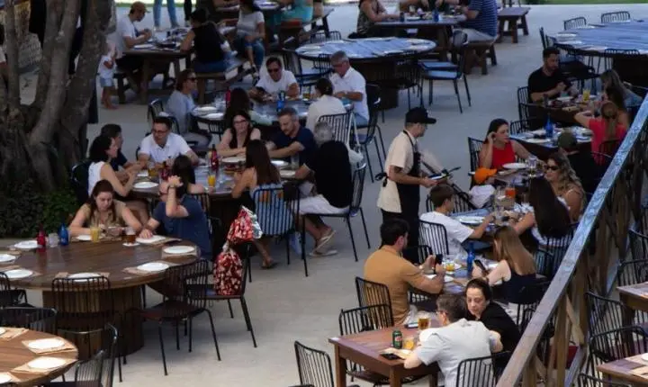 Acaba de abrir as portas a Fazenda Churrascada, conhecida como a 