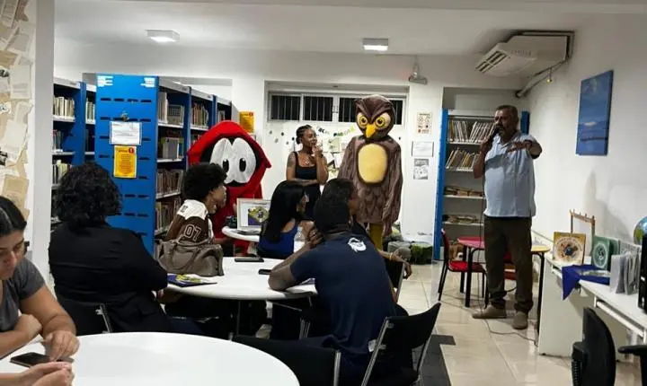 Sexto livro de Paulo Santos é lançado em Navegantes e reúne autoridades, educadores e comunidade