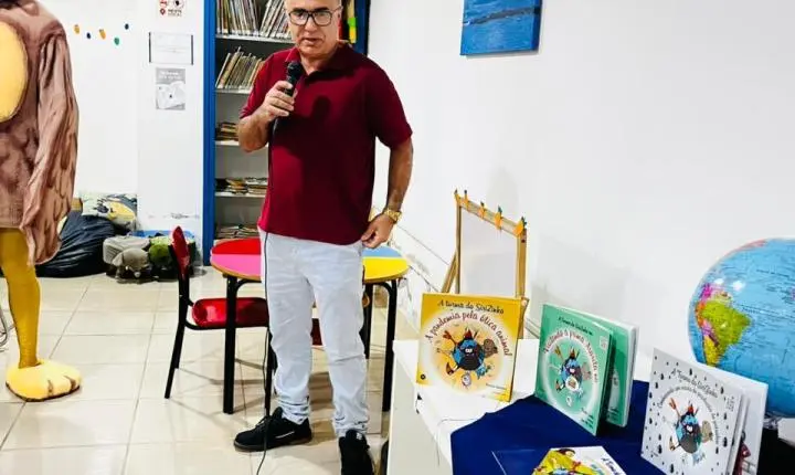 Sexto livro de Paulo Santos é lançado em Navegantes e reúne autoridades, educadores e comunidade