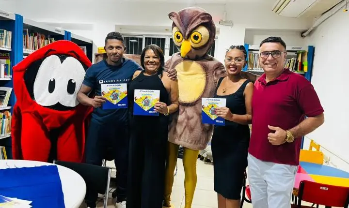 Sexto livro de Paulo Santos é lançado em Navegantes e reúne autoridades, educadores e comunidade