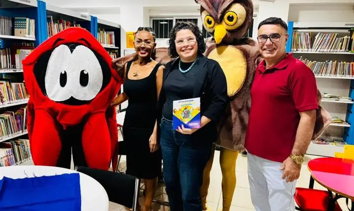 Sexto livro de Paulo Santos é lançado em Navegantes e reúne autoridades, educadores e comunidade